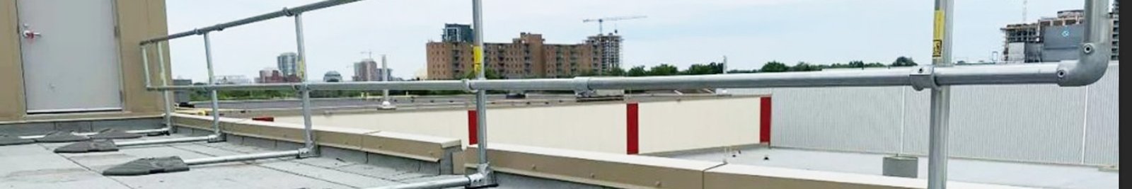 Guardrail roof safety system